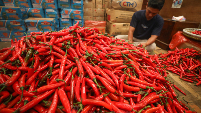 Harga Pangan Selasa (12/8): Beras Masih Mahal, Cabai dan Bawang Turun