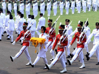 Gladi Kotor HUT ke-80 RI Dimulai, Hujan Tak Hentikan Latihan