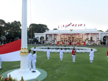 Busana Tamu Undangan HUT ke-80 RI Pakaian Adat, Masyarakat Nuansa Merah Putih