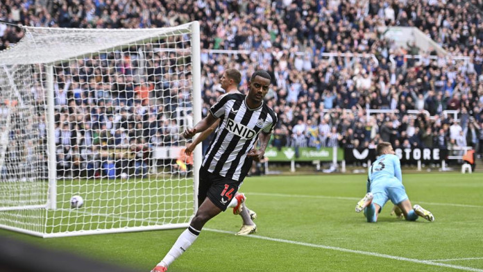 Tak Diizinkan Pergi, Alexander Isak Mogok Main untuk Newcastle United