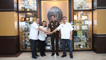 Berantas Rokok Ilegal dan Masalah Perpajakan, Kanwil DJP Jatim Gandeng Kejati