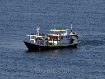Puluhan Perahu Nelayan Garut Raib Dihantam Gelombang Tinggi