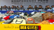 Bea Cukai-TNI AL Gagalkan Penyelundupan Pakaian-Tas Bekas di Tanjung Priok