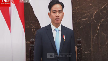 Mendadak Gibran Ganti Warna Dasi Karena Sama dengan Prabowo di Sidang Tahunan MPR