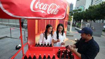 Coca-Cola Indonesia Hadirkan Instalasi Bertema Mejeng Lintas Generasi