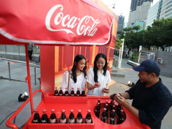 Coca-Cola Indonesia Hadirkan Instalasi Bertema Mejeng Lintas Generasi