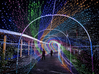 Wisata Malam Lights Wonderland di Semarang