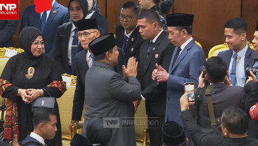 Tertangkap Kamera Momen Prabowo Hormat kepada pada Jokowi
