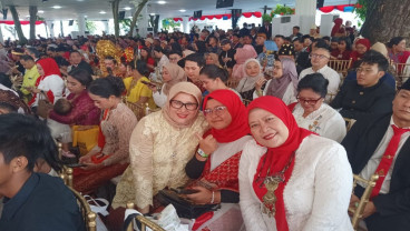 HUT ke-80 RI: Antrean Warga Bernuansa Merah Putih Warnai Semarak Istana Merdeka
