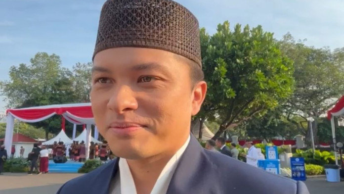 Potret Nicholas Saputra Hadiri Upacara HUT ke-80 RI di Istana