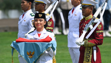 Foto Cantiknya Bianca Alessia Christabella Lantang, Pembawa Bendera Merah Putih HUT ke-80 RI