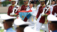 Potret Khidmat Detik-Detik Proklamasi dan Momen Perdana Prabowo Cium Merah Putih