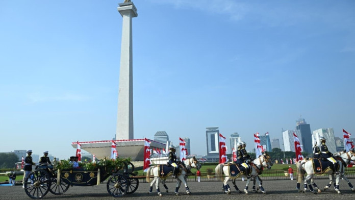Rangkaian Kirab Bendera Pusaka Warnai Pembukaan Peringatan HUT ke-80 Kemerdekaan RI