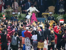 Momen Presiden Prabowo Joget Tabola Bale di Upacara HUT ke-80 RI Bikin Meriah Istana Merdeka
