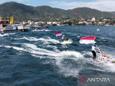 HUT Ke-80 RI, Parade Bendera Merah Putih Warnai Aquabike World Championship 2025