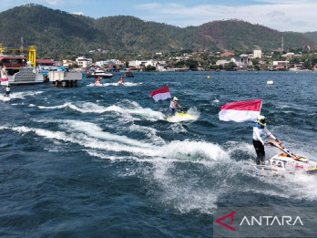 HUT Ke-80 RI, Parade Bendera Merah Putih Warnai Aquabike World Championship 2025
