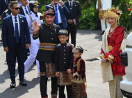 Selvi Ananda Pakai Baju Adat Palembang saat HUT ke-80 RI, Mewah dan Anggun!