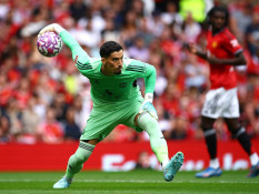 Blunder Bayindir Bikin MU Kalah dari Arsenal, Amorim Bakal Cari Kiper Baru?