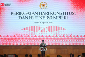 Peringatan Hari Konstitusi dan HUT ke-80 MPR