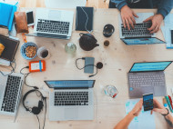 Laptop untuk Anak: Pilih Chromebook, Macbook, atau Alternatif Lain?