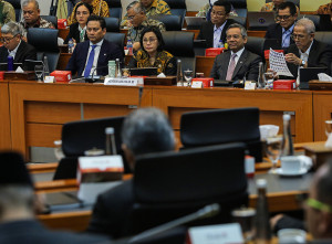 Raker Banggar DPR dengan Menkeu
