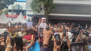 HUT ke-80 Jabar: Menunggang Kuda, Dedi Mulyadi Pimpin Kirab Jabar Hudang