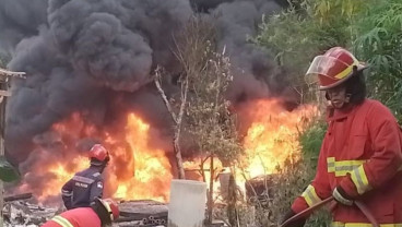 Kebakaran Sumur Minyak Ilegal di Blora Belum Padam, 750 Jiwa Mengungsi