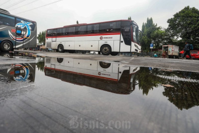 Larangan Memutar Musik di Bus