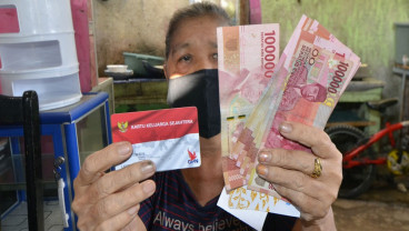 Daftar Bansos Cair Agustus 2025, Cek Penerimanya di Sini!
