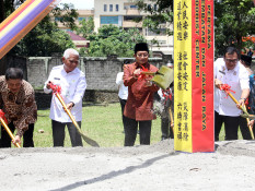 Menag Hadiri Peletakan Batu Pembangunan Jembatan Wihara
