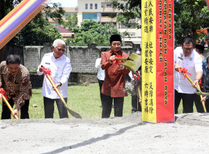 Menag Hadiri Peletakan Batu Pembangunan Jembatan Wihara