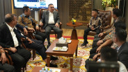 Pimpinan DPR Beri Bantuan Pendidikan untuk Raihan, Bocah Lampung yang Panjat Tiang Bendera saat HUT ke-80 RI