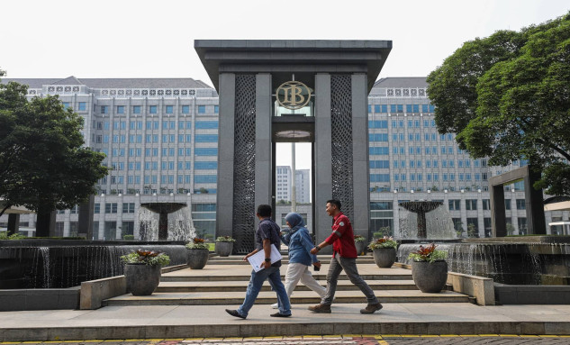 Bank Lending Still Slumps Despite Continued Monetary Easing