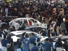 Pasar Otomotif Lesu, Gaikindo Bakal Revisi Target Penjualan Mobil 2025?