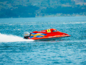 Hasil Sprint Race F1 Powerboat 2025 Toba, Pebalap Swedia dan Uni Emirat Arab Juara
