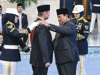 Presiden Prabowo Berikan Bintang Jasa dan Kehormatan