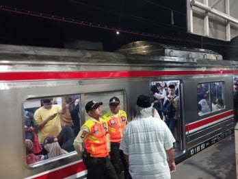 Update Demo 25 Agustus, KAI Minta Maaf Perjalanan KRL Arah Tanah Abang-Rangkasbitung Terganggu