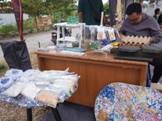 Tukar Sampah Plastik jadi Sembako, Cara Anak Muda di Padang Hasil Cuan dari Kreativitas