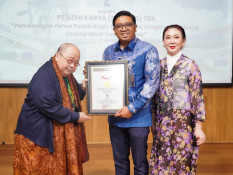 Pasang Hybrid Wind Tree di Jalan Tol, Jasa Marga Sabet Penghargaan MURI