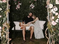 Perjalanan Cinta Taylor Swift dan Travis Kelce yang Kini Bertunangan