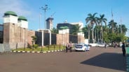 Polisi Mulai Bersiaga di Gerbang DPR/MPR Jelang Demo Buruh 28 Agustus