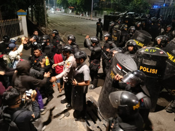 Link Live Streaming di Lapangan Kondisi Demo Ricuh