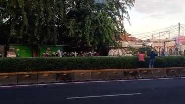 Bentrokan Pecah di Otista Jakarta Timur, Polisi Sempat Disandera Warga