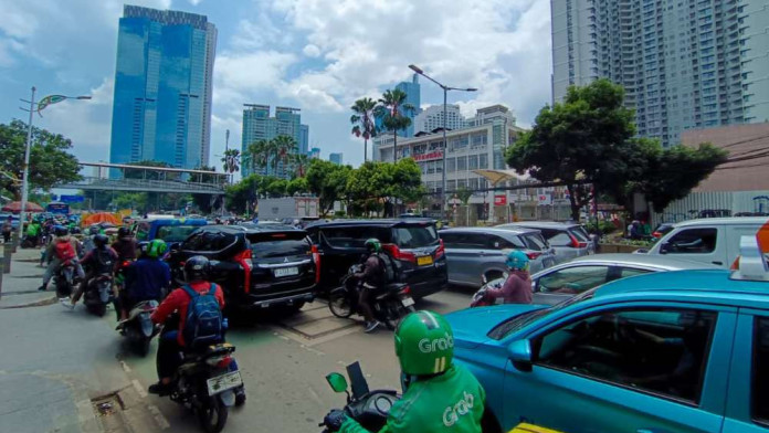 Pemakaman Affan Kurniawan Dihadiri Ribuan Ojol, Kondisi Lalu Lintas di TPU Karet Padat
