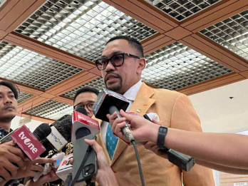 Ahmad Sahroni 'Diturunkan' dari Kursi Wakil Ketua Komisi III, Kenapa?