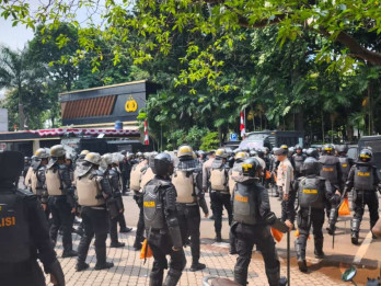 Ada Mobil Rantis, Polisi Siaga Jelang Demo Mahasiswa di Polda Metro Jaya