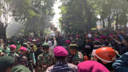 Massa Driver Ojol Serbu Mako Brimob Kwitang, TNI Siap Siaga