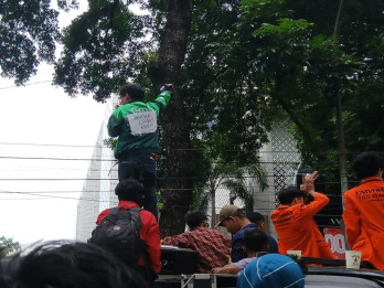 Demonstrasi Pecah di Medan, Massa Geruduk Gedung DPRD Sumut