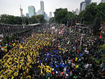 Media Asing Soroti IHSG dan Rupiah Ambles Gegara Demo DPR Ricuh