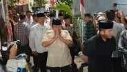 Prabowo Melayat ke Rumah Duka, Peluk Orang Tua Affan Kurniawan